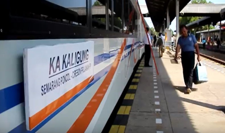 KA Kaligung Cirebon-Semarang Mulai Beroperasi dari Stasiun Prujakan, Ini Tarifnya