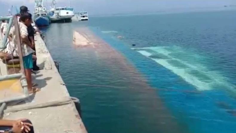 Kapal Tol Laut KM Shimpo Bermuatan Semen Tenggelam, Aktivitas Pelabuhan Lewoleba Lumpuh