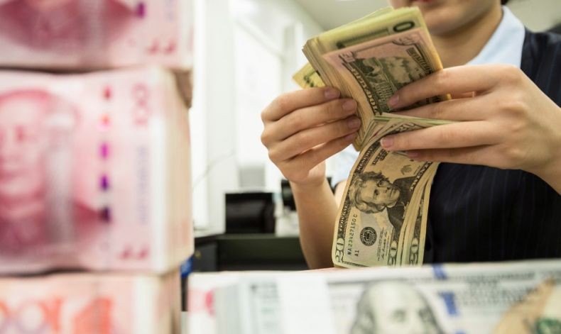 Kurs Rupiah Tembus Rp16.000 per Dolar AS