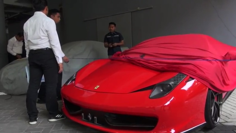 Polda Jatim Beri Kesempatan Pemilik untuk Bereskan Surat-Surat Mobil Mewah