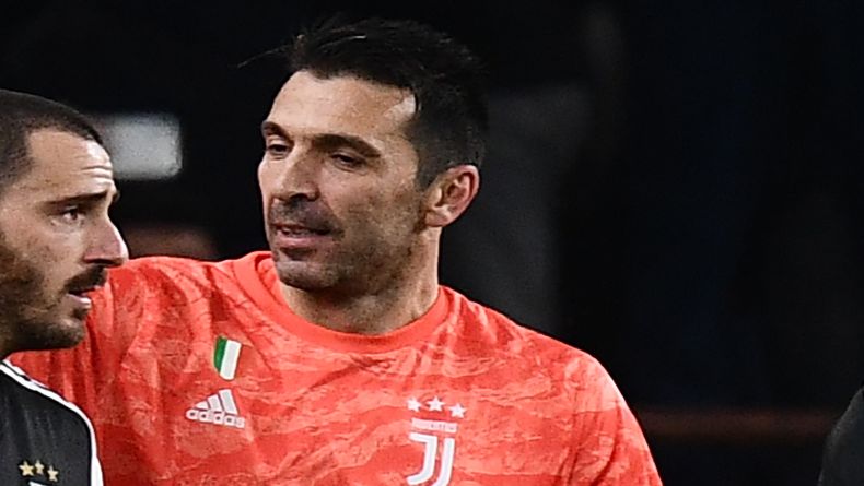 Lewati Alessandro Del Piero, Gianluigi Buffon Samai Rekor Paolo Maldini