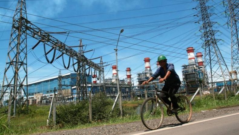 PLN Masih Temukan Gangguan Listrik karena Layang-Layang Warga