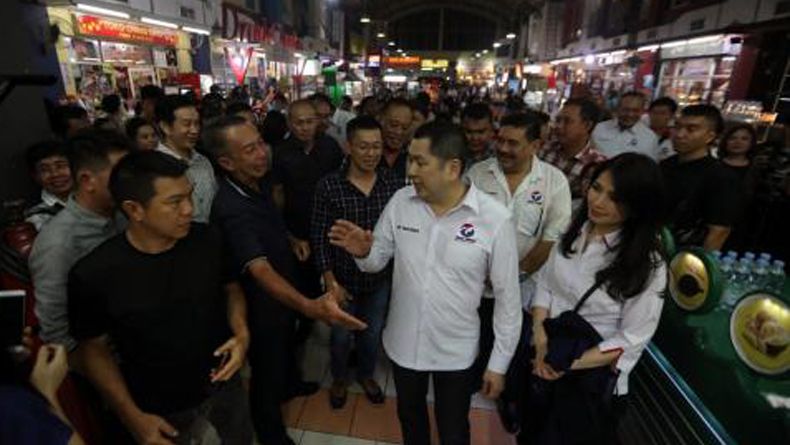 Fokus UMKM, Ketum Perindo Kunjungi Tempat Kuliner di Jakarta Utara