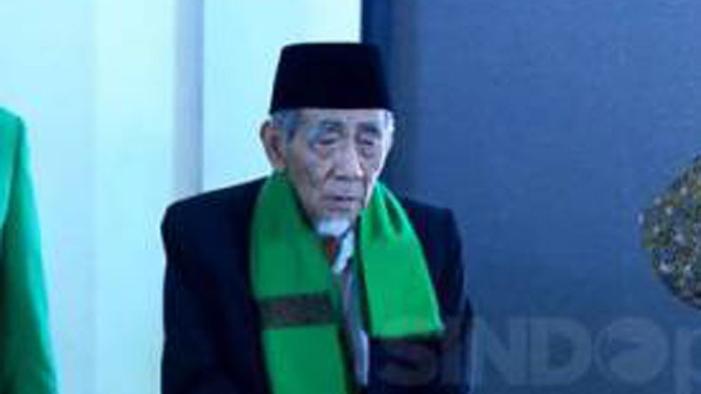 KH Maimoen Zubair Akan Dimakamkan di Makkah