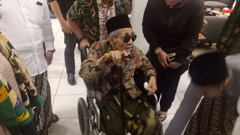 Mbah Moen dan Keinginan Wafat di Hari Selasa