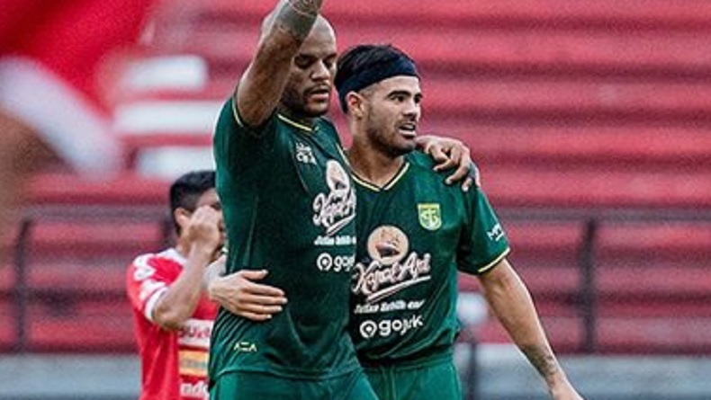 Rindu Atmosfer Stadion, Pemain Asing Persebaya Belajar Nyanyikan Chants Khas Bonek