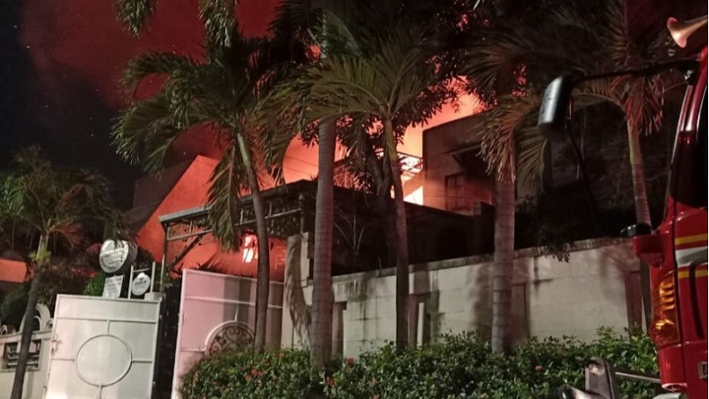 Rumah Mewah di Permata Hijau Terbakar, 2 Lansia Tewas