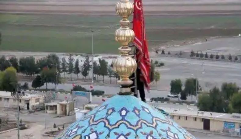 Bendera Merah Dikibarkan di Masjid Iran, Simbol Balas Dendam atas Tewasnya Soleimani