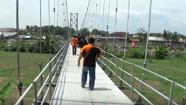 Rampung Dibangun, Jembatan Gantung Kali Bodri Siap Dilintasi
