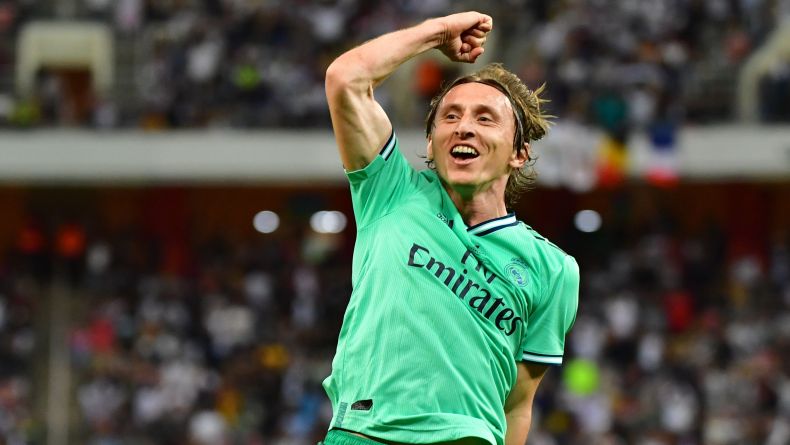 Luka Modric Bikin Tottenham Hotspur Gigit Jari