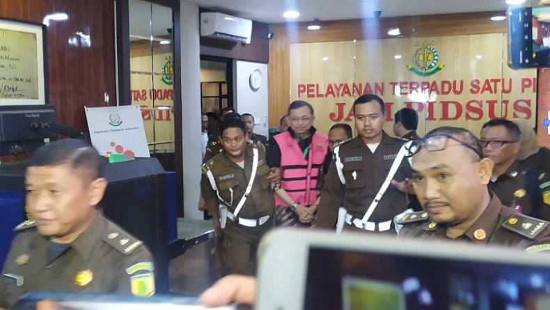 Jadi Tersangka, Mantan Dirut Jiwasraya Hendrisman Rahim Ditahan di Rutan Guntur
