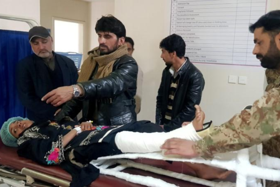 Ajaib, Remaja Pakistan Ditemukan Hidup meski Terkubur Salju 18 Jam