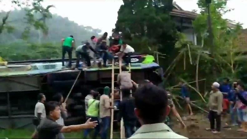 Jerit Takbir Terdengar saat Kecelakaan Bus di Ciater, Penumpang: Abang Tolong Rem Bang