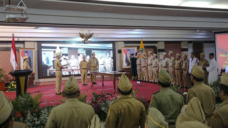 Ganjar Pranowo Singgung Posisi Aman saat Lantik 11 Pejabat di Pemprov Jateng