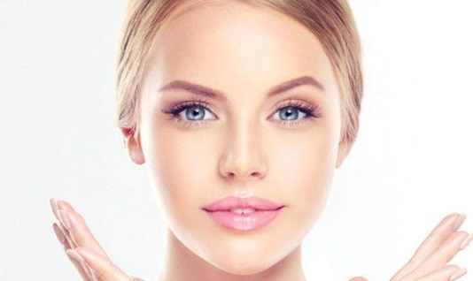 Wajah Glowing Masih Jadi Tren Kecantikan, Begini Cara Tepat Memilih Skincare