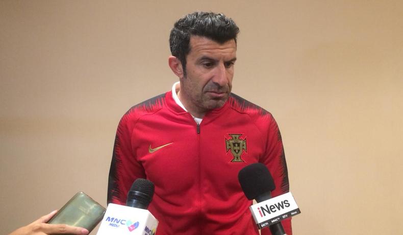 Pernah Dimusuhi Fans Barcelona, Luis Figo Tak Menyesal Gabung Real Madrid