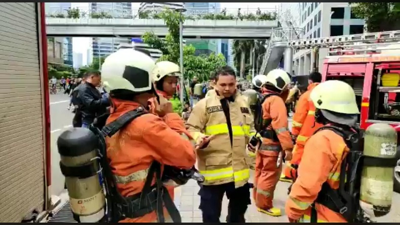 Ruang Sauna di Menara Astra Terbakar, 11 Mobil Damkar Dikerahkan
