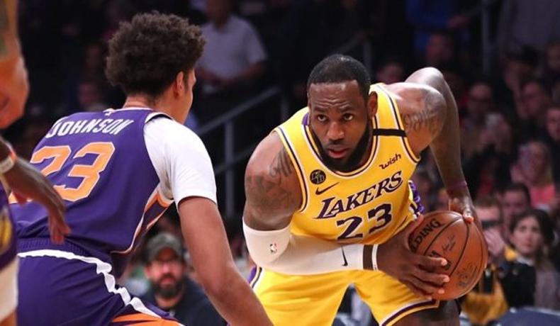 LeBron James Jadi Bintang Kemenangan LA Lakers atas Phoenix Suns