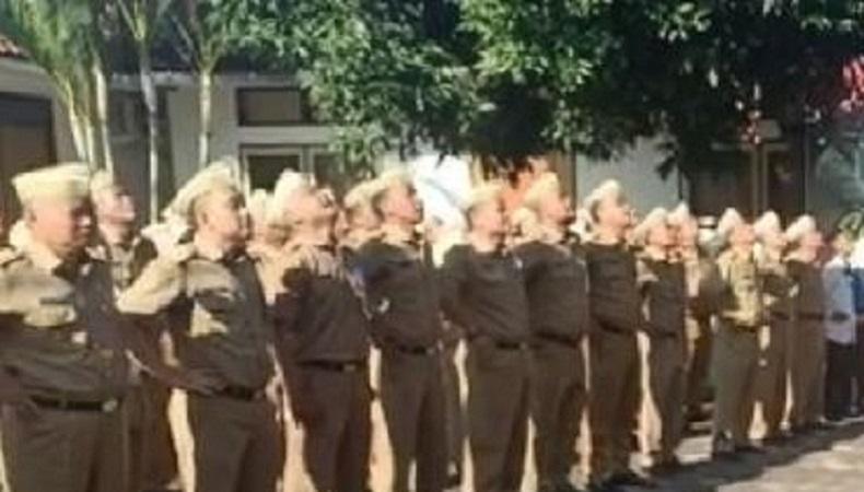 Aturan Unik di Bapenda Garut, Pegawai Wajib Olahraga Sebelum Masuk Kerja