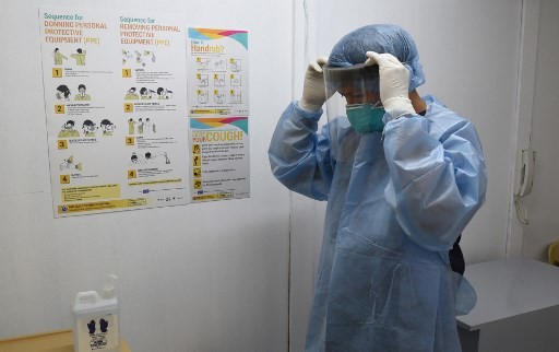 Dokter di Pusat Wabah Covid-19: Terlalu Lelah, Takut Terinfeksi, Pakai Popok Tiap Hari dan Ketakutan