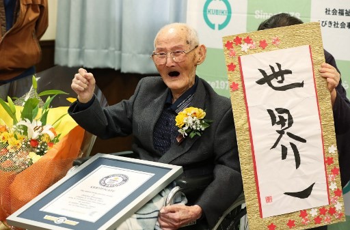Chitetsu Watanabe Asal Jepang Jadi Manusia Tertua di Dunia