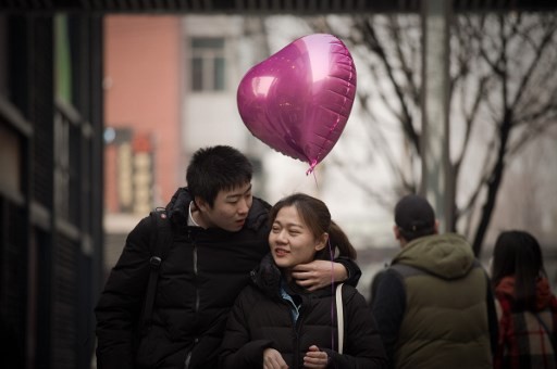 Hari Valentine yang Sunyi di China: Ketika Perasaan Cinta Terhalang Virus Korona