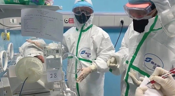 Korban Virus Korona di China Tembus 70.400 Orang, 1.765 Meninggal Dunia