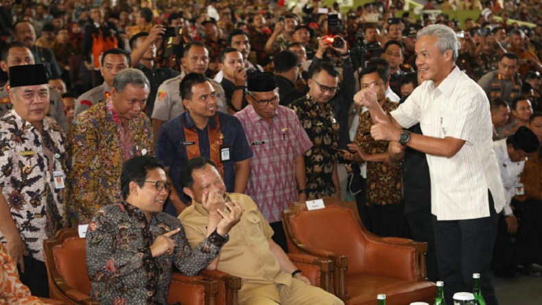 Wacana Skripsi Mahasiswa Diganti Pengabdian di Desa, Ganjar Pranowo: Saya Dukung
