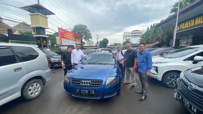 Bareskrim Sita Mobil Audi dan Vellfire Milik Tersangka Penipu Putri Arab Saudi