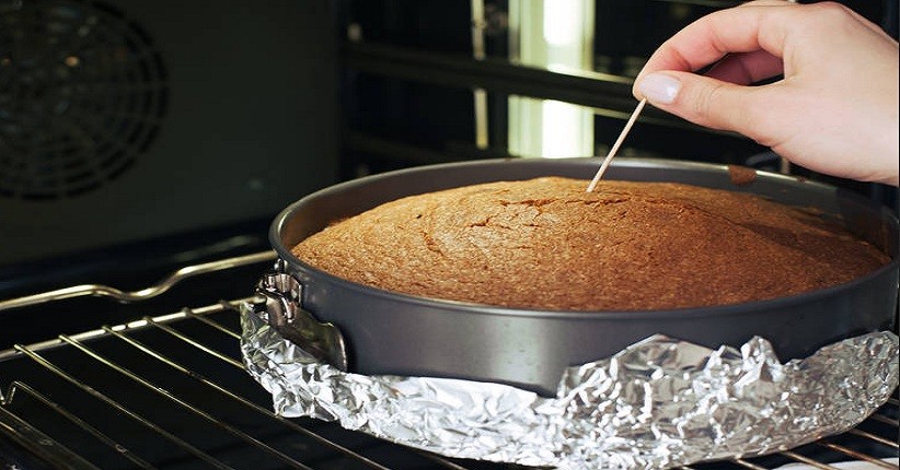 Tips Sukses Membuat Kue untuk Pemula, Mulai dari Siapkan Loyang hingga Resep