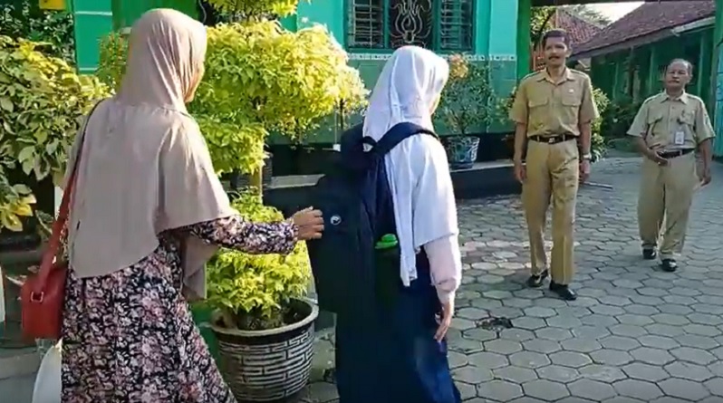 Kembali Bersekolah, Siswi Korban Perundungan di Purworejo Gembira Punya Banyak Teman