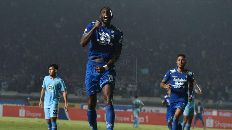 Geoffrey Castillion dan Wander Luiz Bawa Persib Bantai Persela 3-0 