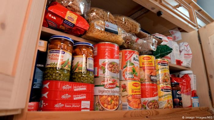 Virus Korona Mewabah, Warga Jerman Borong Makanan Kaleng