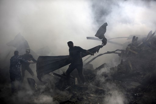 Kebakaran Landa Toko Roti di Gaza, Tewaskan 10 Orang