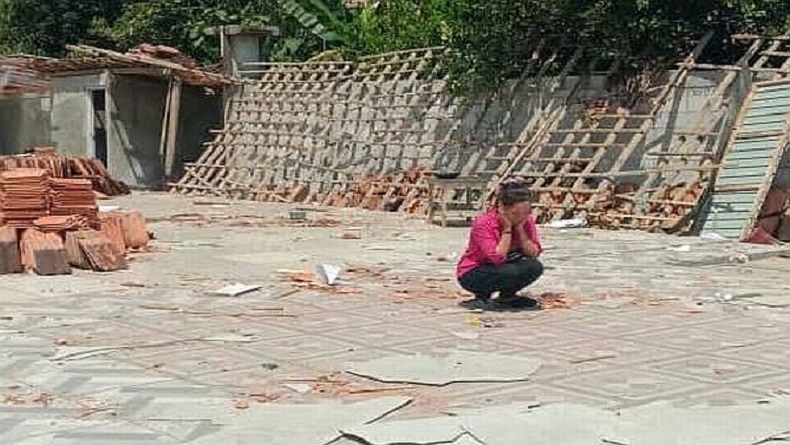 Terlilit Utang Rp350 Juta, Rumah Ibu Muda di Grobogan Dirobohkan