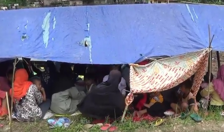 Rumah Rusak, Ratusan Korban Gempa di Pamijahan Bogor Tidur di Tengah Sawah