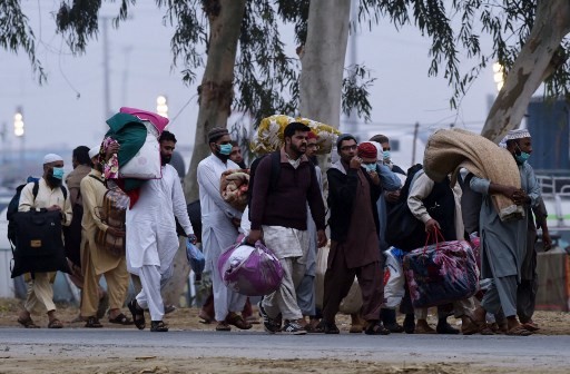 250.000 Orang Ngotot Ikut Festival di Pakistan meski Virus Korona Merebak