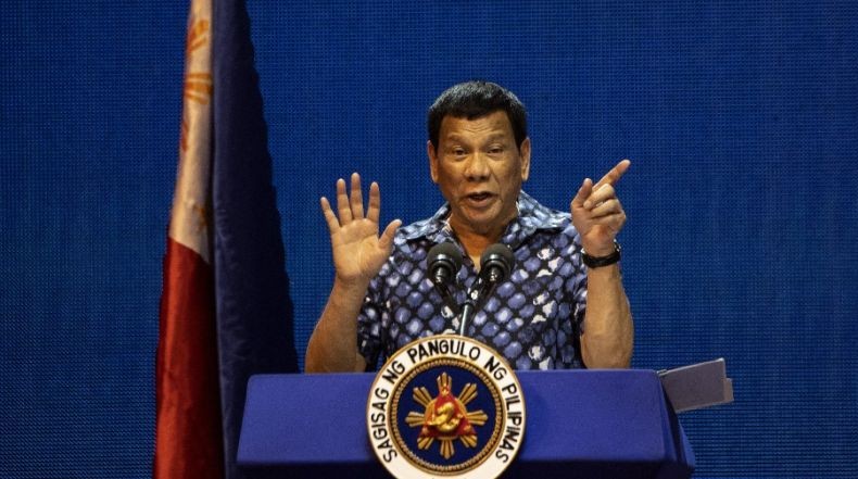 Presiden Duterte Janjikan Uang Tunai ke Warga Manila jika Pindah ke Desa