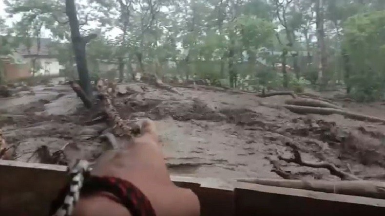 Banjir Bandang dan Lumpur Tebal Kembali Landa Bondowoso