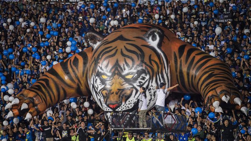 2 Bobotoh Tewas di Stadion GBLA, Polrestabes Bandung Lakukan Penyelidikan