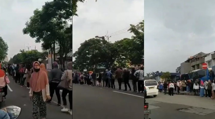 Video Viral Antrean Panjang Penumpang Bus Transjakarta hingga ke Jalan