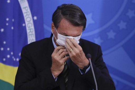 Korona Goyahkan Brasil, Ribuan Warga Serukan Presiden Bolsonaro Mundur