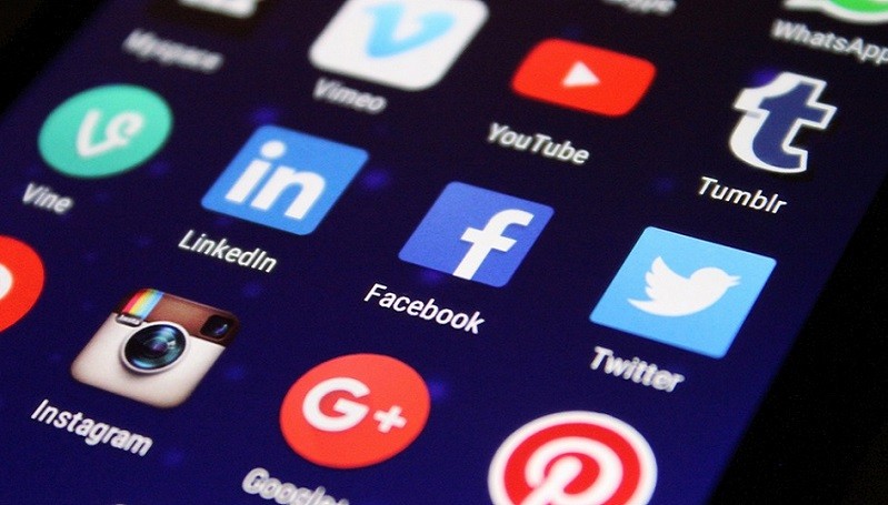 Facebook Ikuti Neflix dan YouTube Kurangi Kualitas Streaming di Eropa