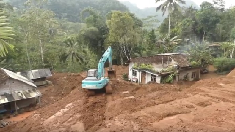 Muncul Retakan Baru, Korban Longsor di Kulonprogo Diimbau Tak Pulang ke Rumah