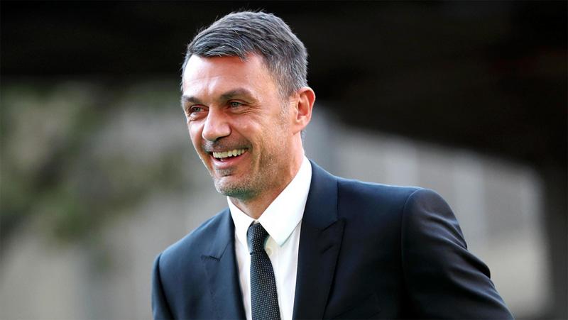 Paolo Maldini Tonton Latihan dan Laga AC Milan, Bek Muda Inggris Ini Grogi 