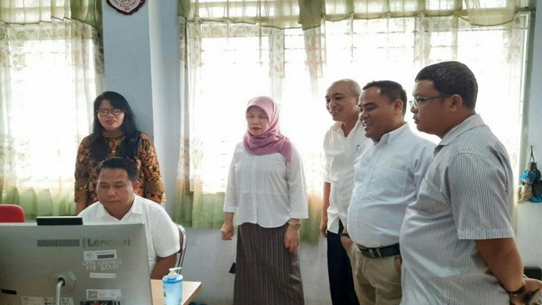 Perdana, Mahasiswa Unimed Ujian Skripsi via Online dari Rumah