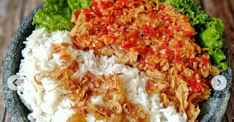 Resep Ayam Geprek, Sambalnya Makin Lezat Dicampur Kacang Mede 