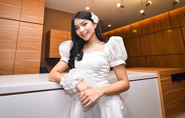 Sadar Pentingnya Social Distancing, Gracia JKT 48 Ikut Kuliah Online dari Rumah