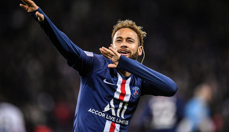 Asyik Berjemur, Neymar Justru Dianggap Meremehkan Virus Corona