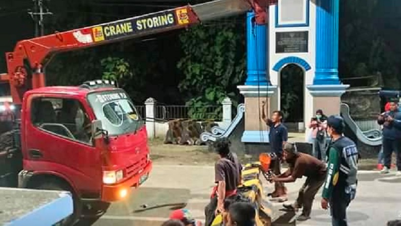 Lockdown di Kota Tegal Hanya Bertahan 3 Hari, Beton Penutup Jalan Dibongkar